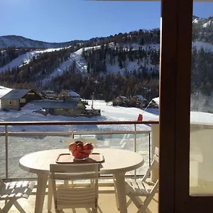  Appartement Chaleureux 3 Pièces 50m² Plein Sud Avec Grande Terrasse Au Pied Des Pistes à